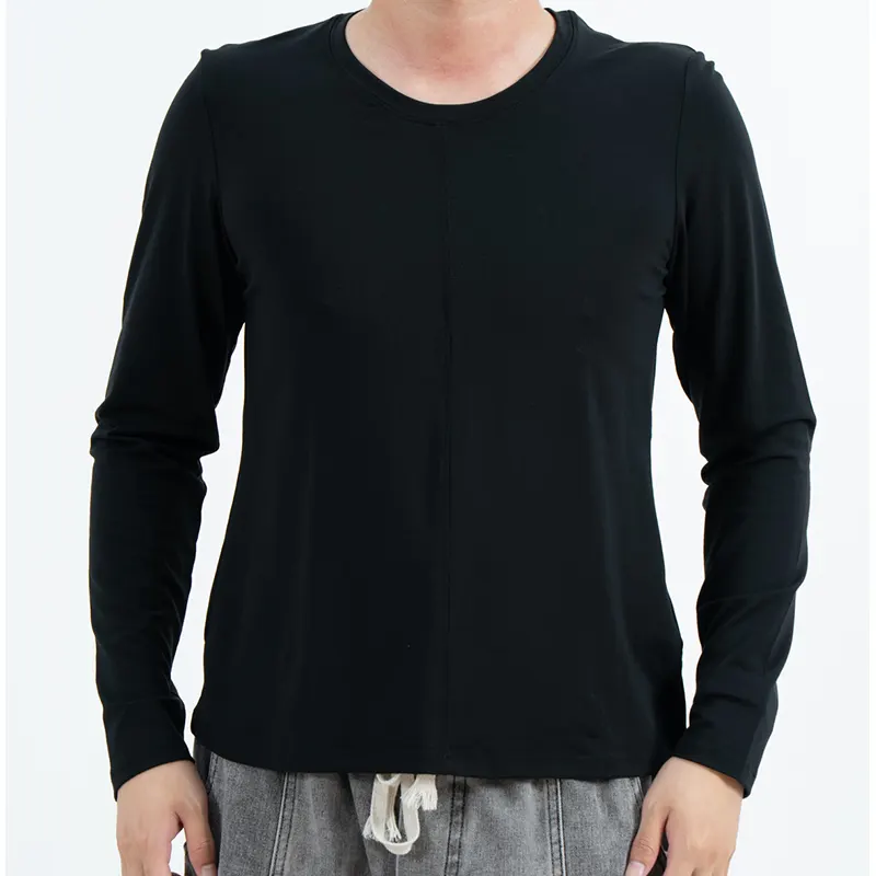 Zwart slim-fit T-shirt met ronde hals en lange mouwen