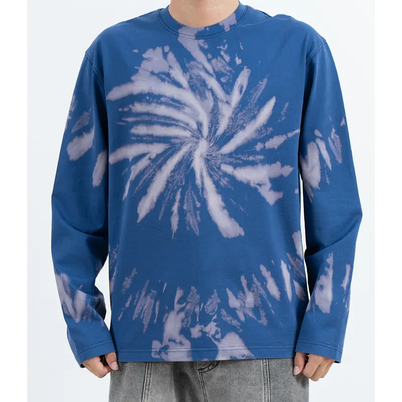 Blauw T-shirt met lange mouwen en spiraalvormig tie-dye-effect