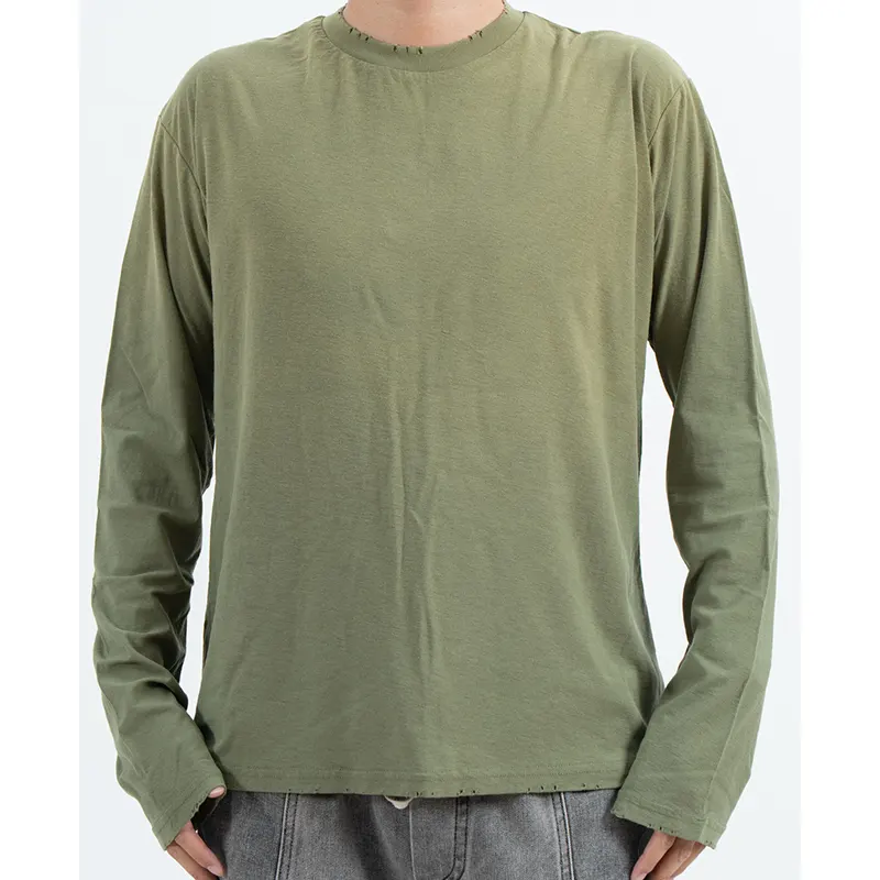 Olijfgroen T-shirt met lange mouwen en versleten halslijn en zoom